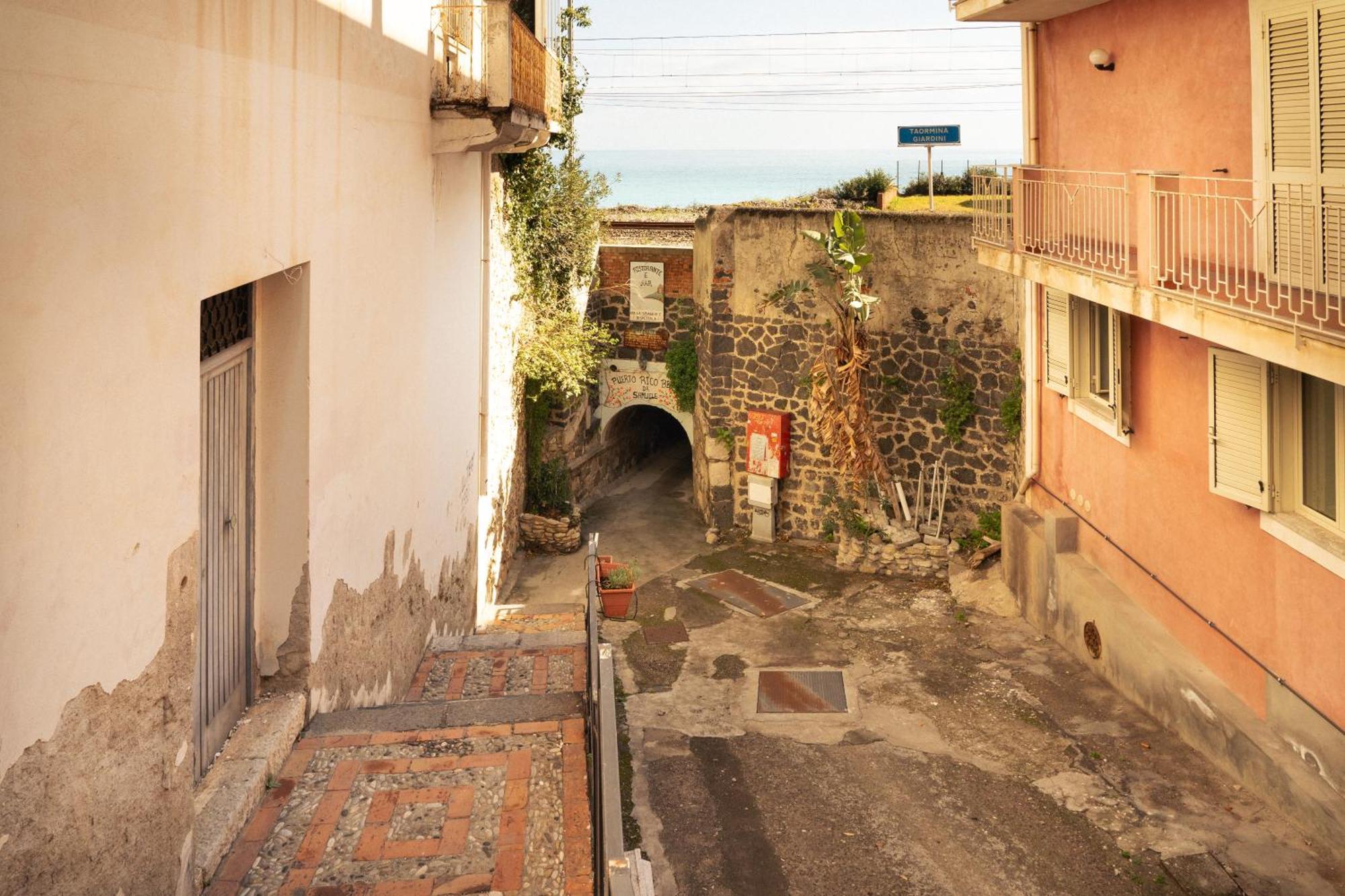 Johnny'S Suites Taormina Beach Bay Exterior foto