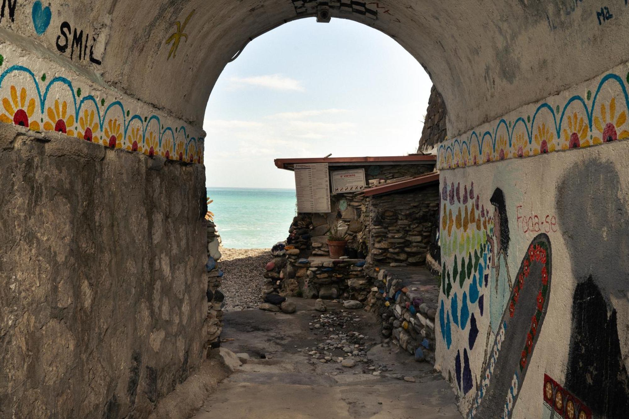 Johnny'S Suites Taormina Beach Bay Exterior foto